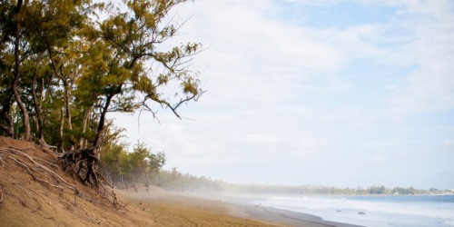 la plage de l'Etang-Salé, La Réunion