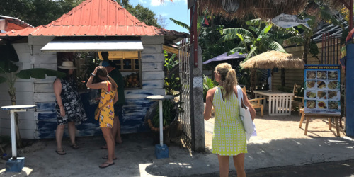 La Cabane du Pecheur en face de l'entrée du Bazar de Grand Baie