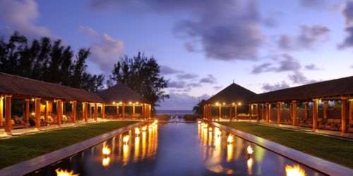 Outrigger Beach Resort - Pool