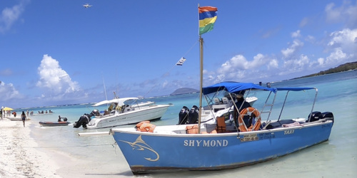 Excursion privée en bateau avec Roshan à l'île Plate