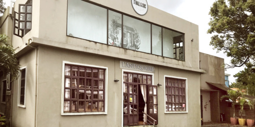 Antiquaire Small & Chic in Curepipe