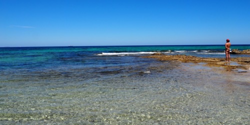 Plage nudiste Es Cavallet à Ibiza