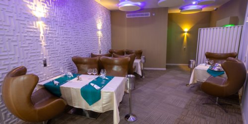 Terminal 1 Restaurant - Trou aux Biches